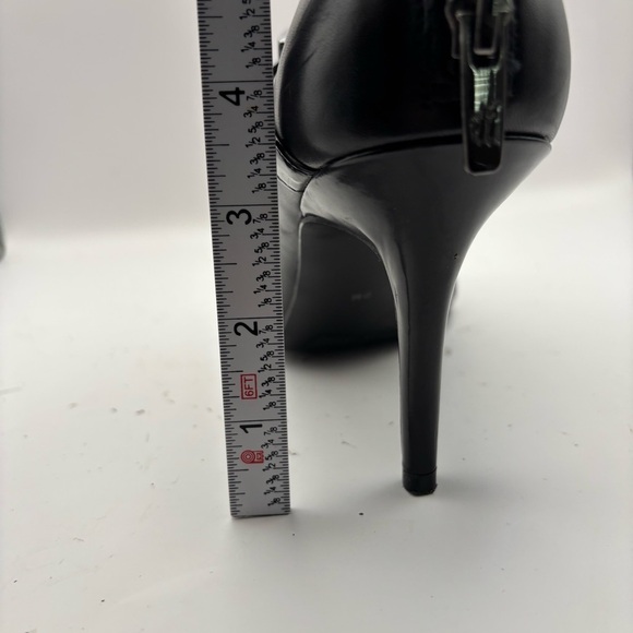 Marc Fisher Black Leather Open-Toe Heels Size 9 - Picture 6 of 8
